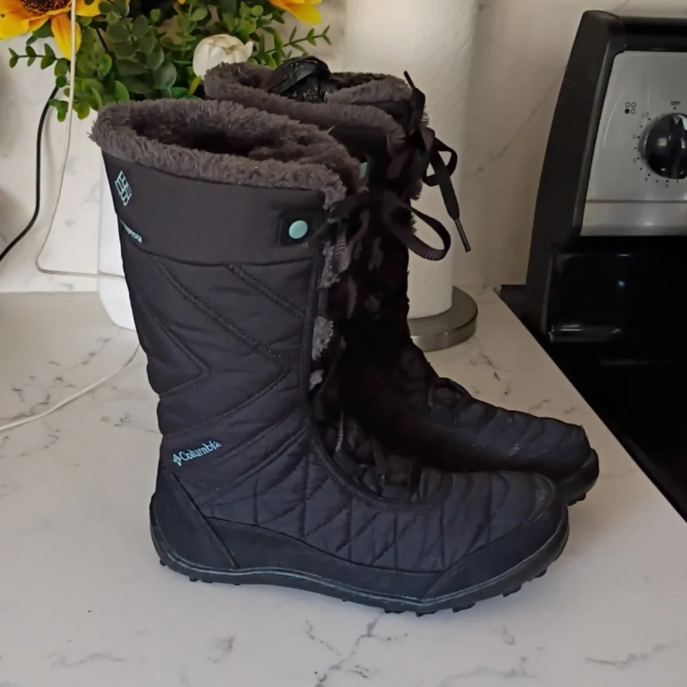 Columbia Black Quilted Winter Boots